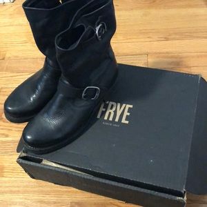 Frye Veronica Short boots